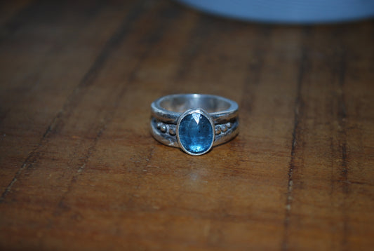 Moss Kyanite Heirloom Ring